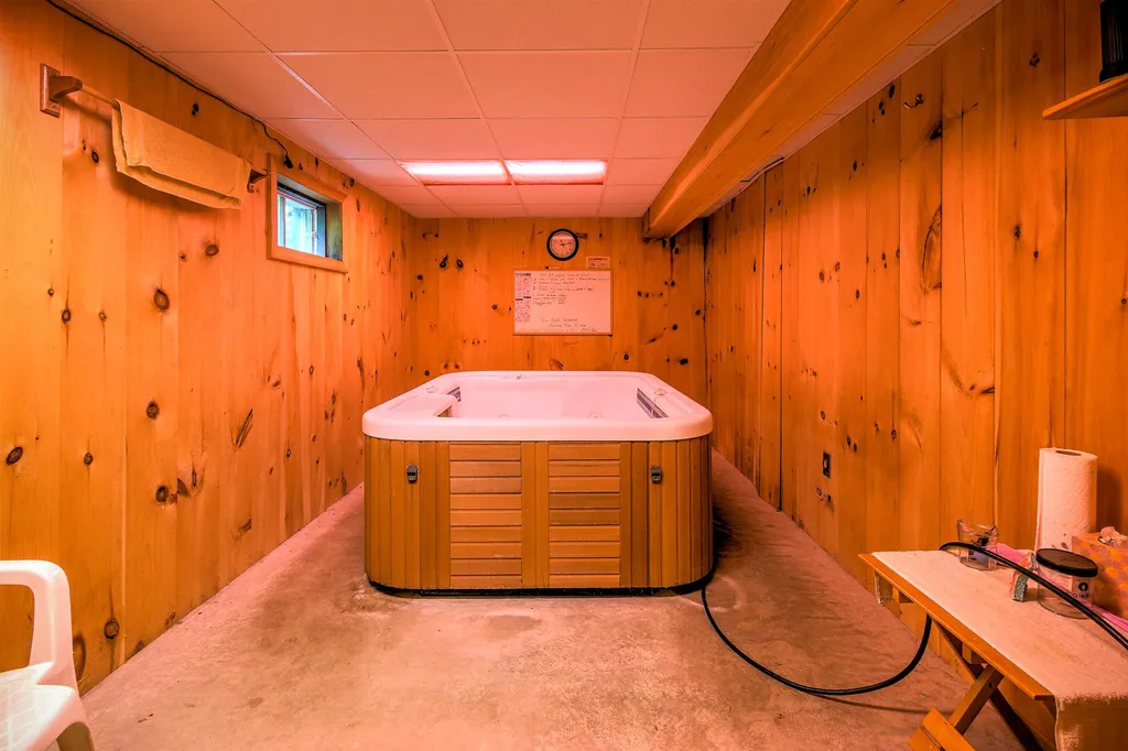 237 Kinni Kinnic Lane Poultney VT 05764