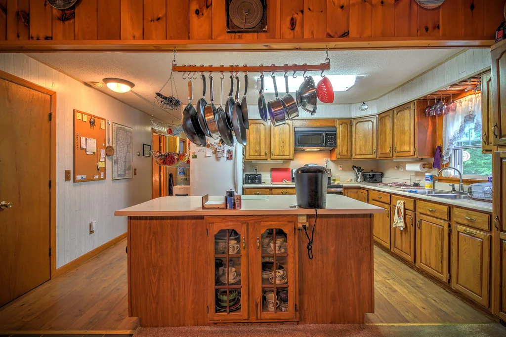 237 Kinni Kinnic Lane Poultney VT 05764