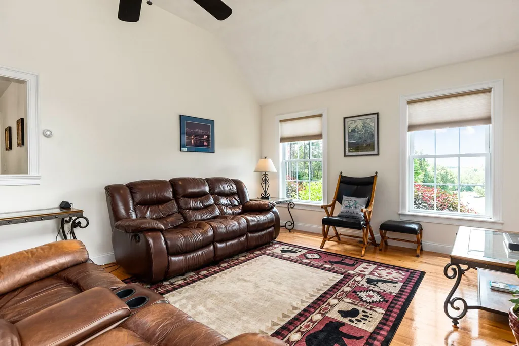 4 Clark Road East Kingston NH 03827
