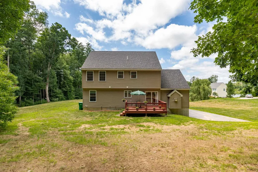 4 Clark Road East Kingston NH 03827