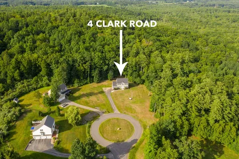 4 Clark Road East Kingston NH 03827