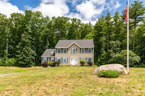 4 Clark Road East Kingston NH 03827