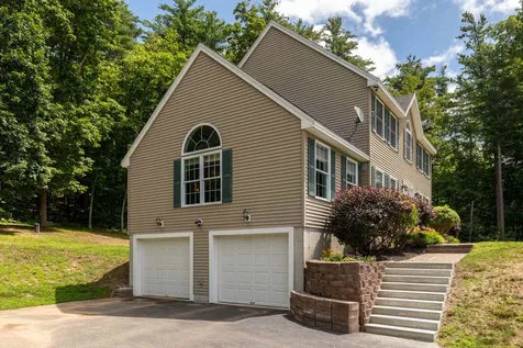 4 Clark Road East Kingston NH 03827