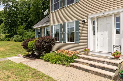 4 Clark Road East Kingston NH 03827