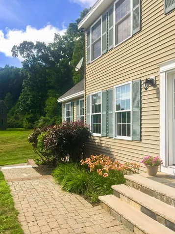 4 Clark Road East Kingston NH 03827