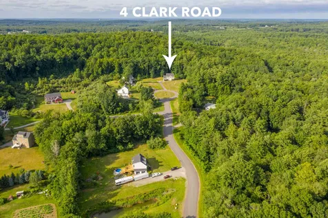 4 Clark Road East Kingston NH 03827