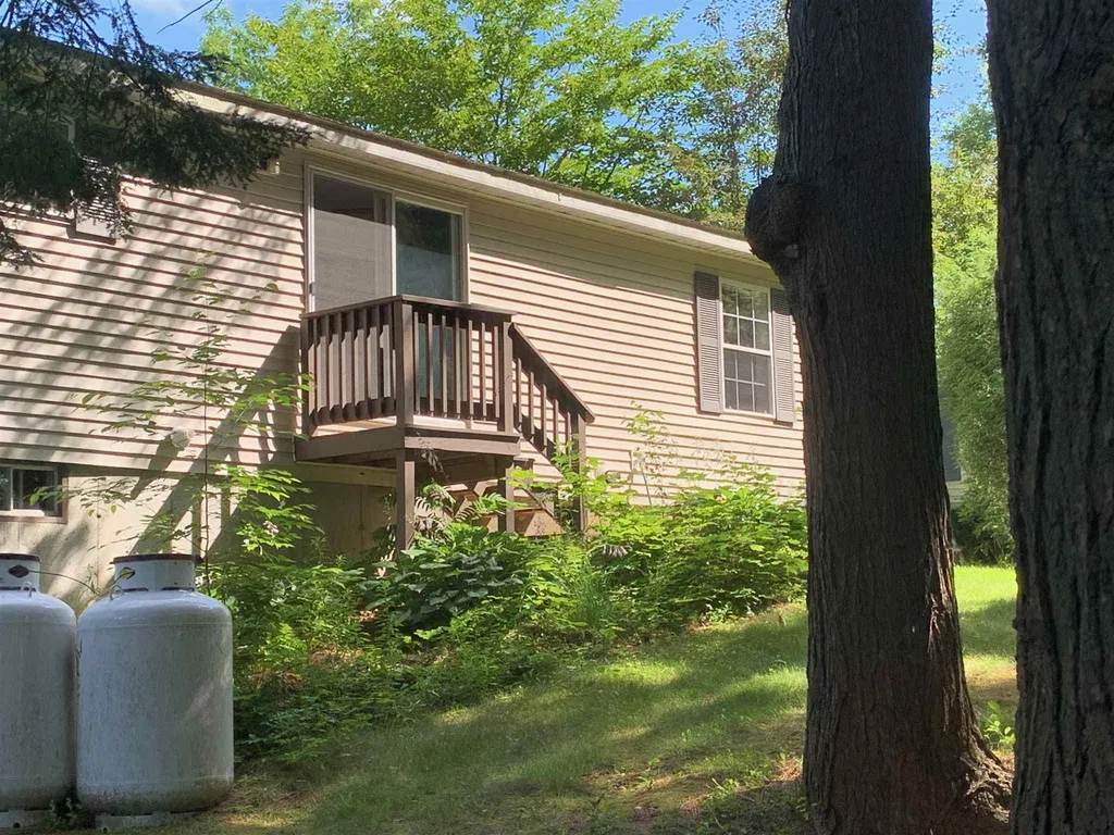 17 Magnolia Lane Belmont NH 03220