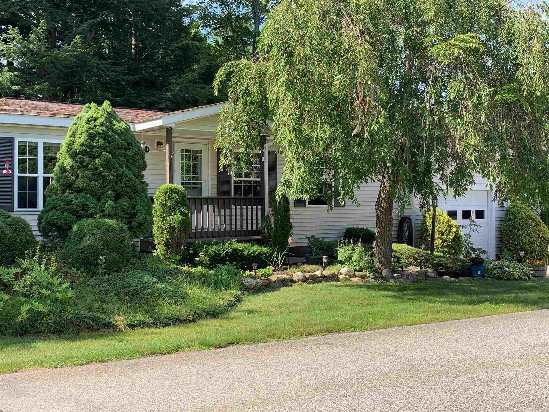 17 Magnolia Lane Belmont NH 03220