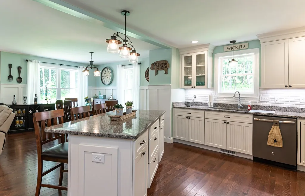 55 Stonehenge Road Londonderry NH 03053