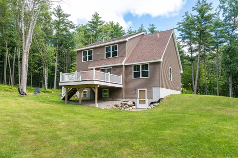55 Stonehenge Road Londonderry NH 03053