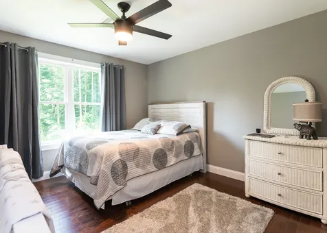 55 Stonehenge Road Londonderry NH 03053