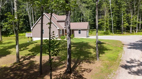 55 Stonehenge Road Londonderry NH 03053