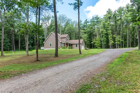 55 Stonehenge Road Londonderry NH 03053