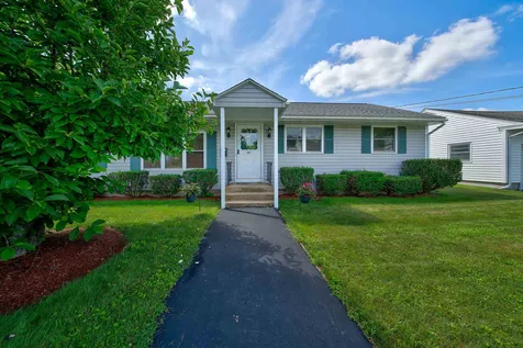 105 Miami Court Manchester NH 03103