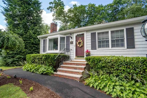 26 Carol Avenue Salem NH 03079