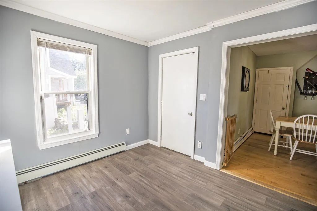 54 Hillside Avenue Derry NH 03038