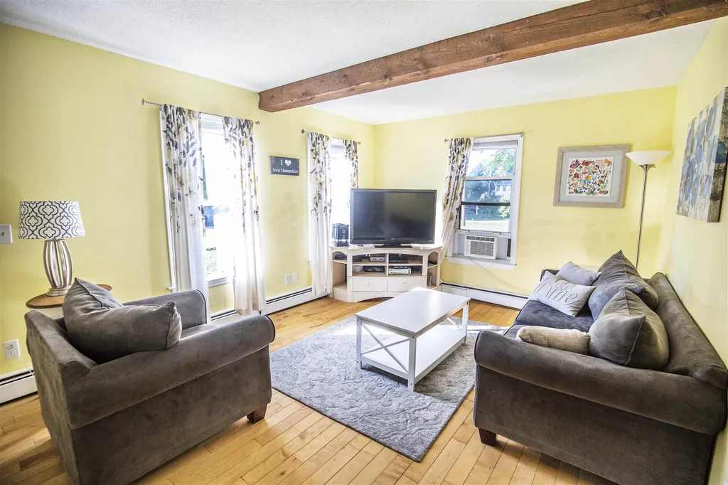 54 Hillside Avenue Derry NH 03038
