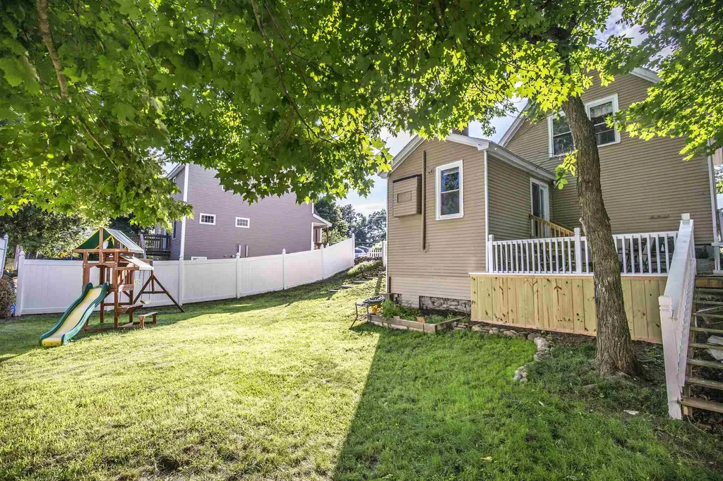 54 Hillside Avenue Derry NH 03038