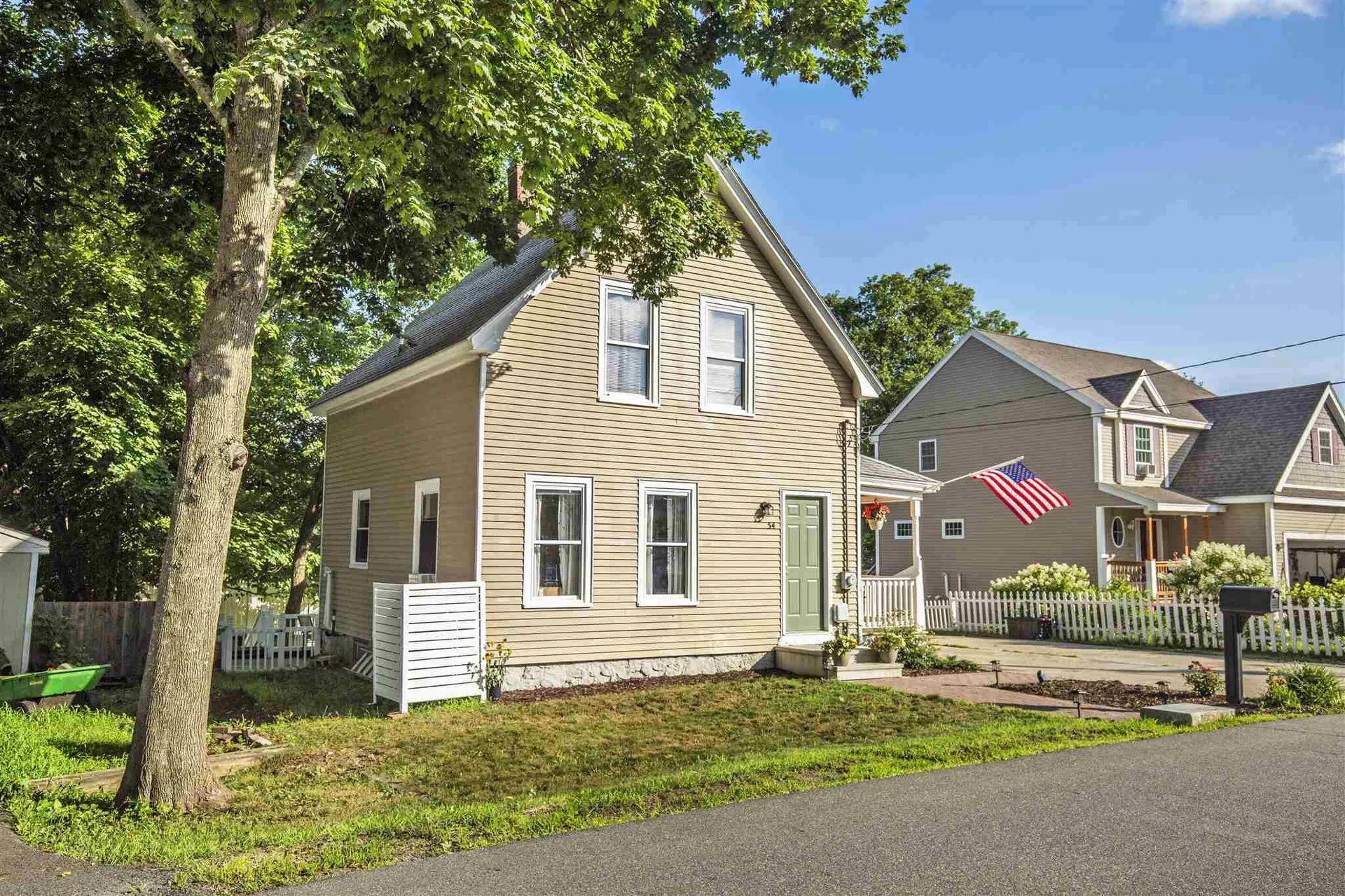 54 Hillside Avenue Derry NH 03038