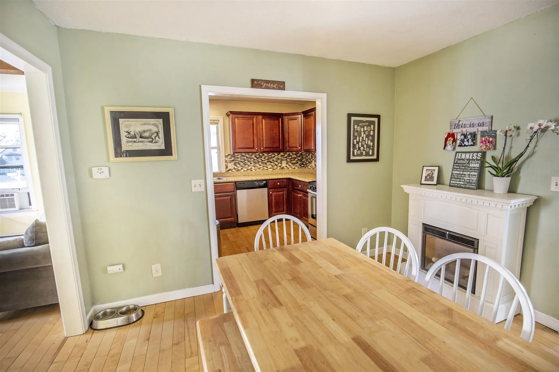 54 Hillside Avenue Derry NH 03038