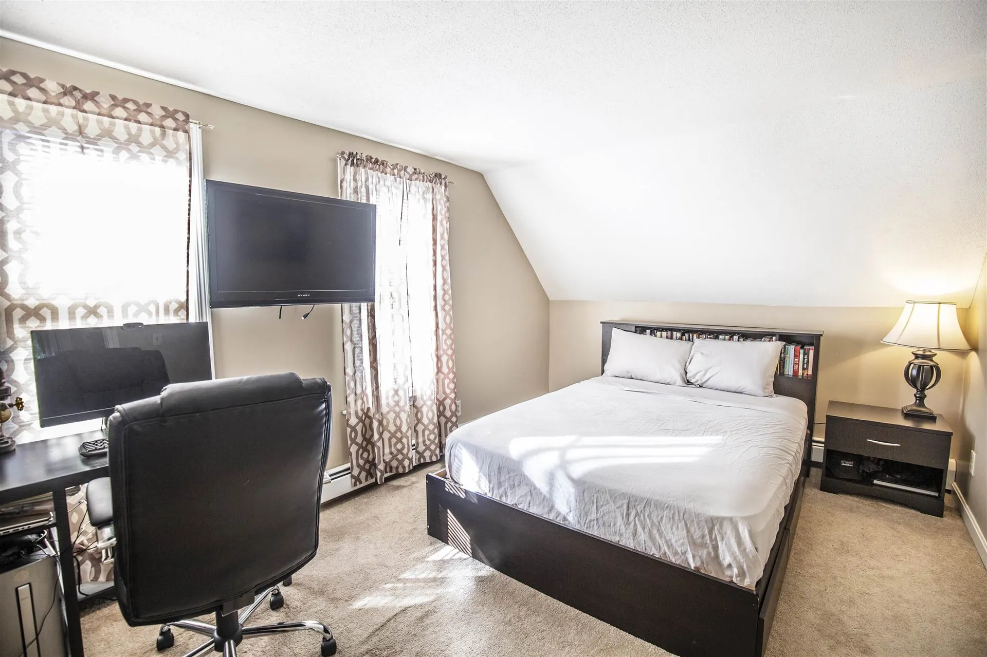 54 Hillside Avenue Derry NH 03038