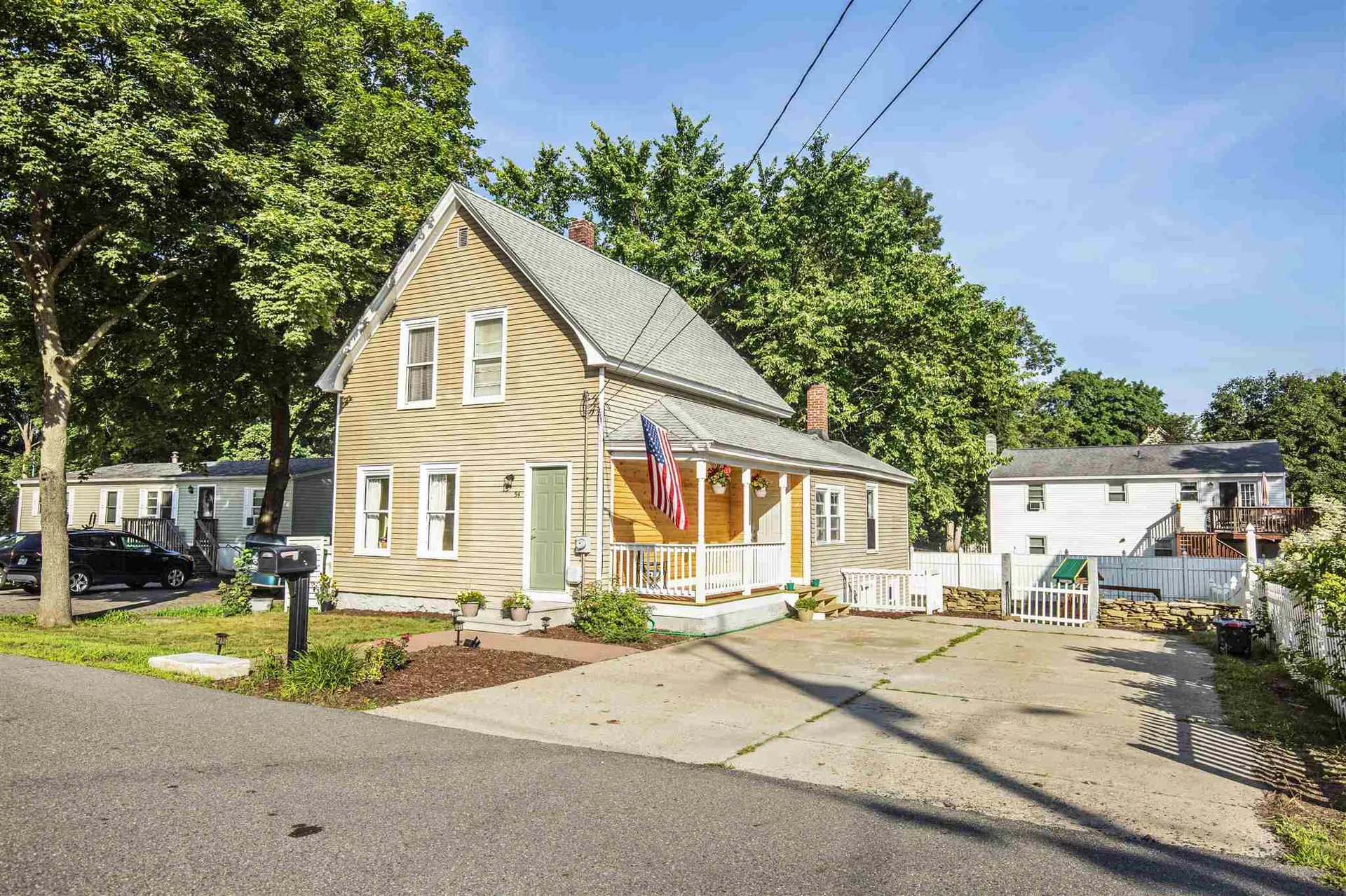 54 Hillside Avenue Derry NH 03038