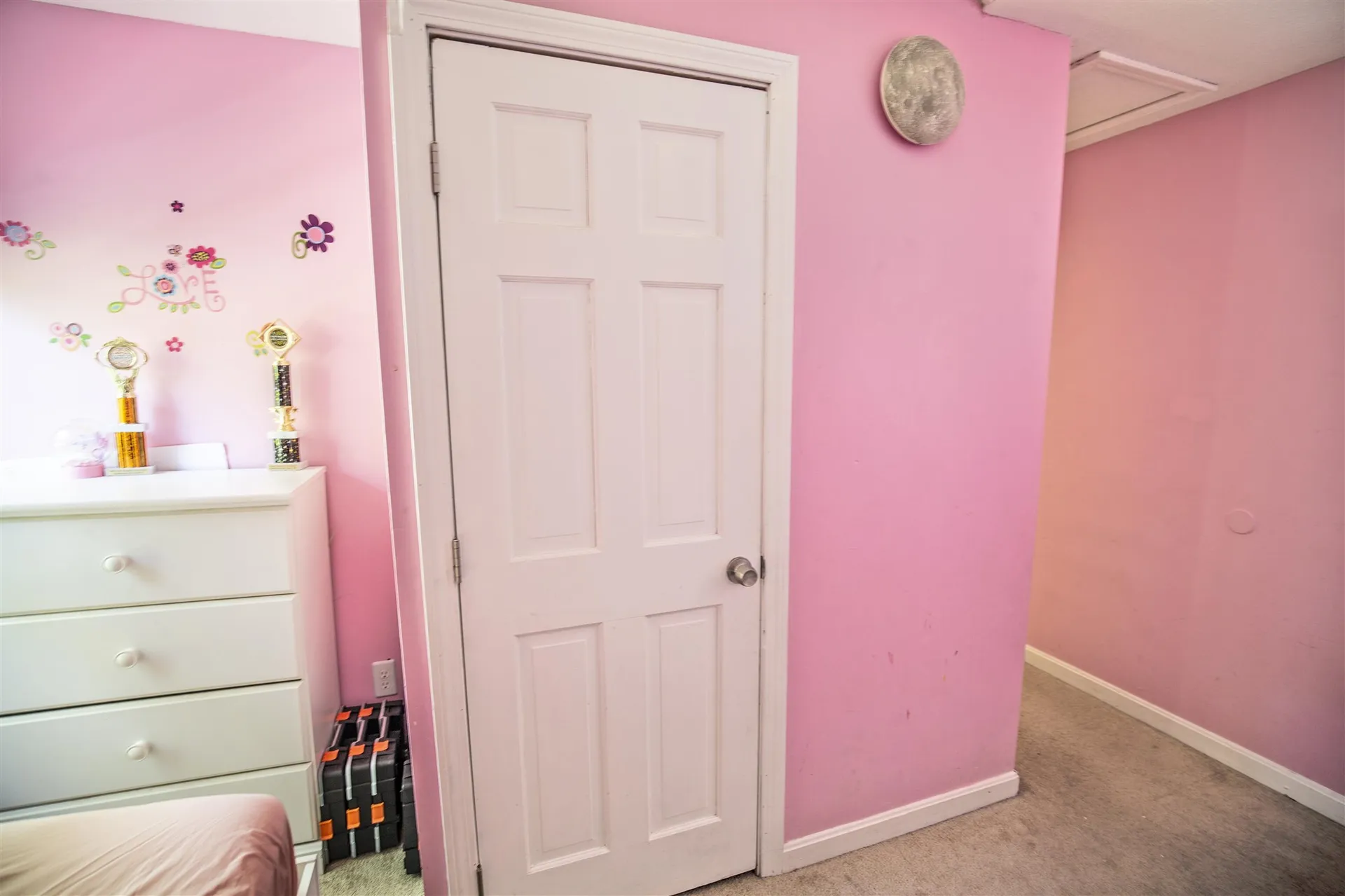 54 Hillside Avenue Derry NH 03038