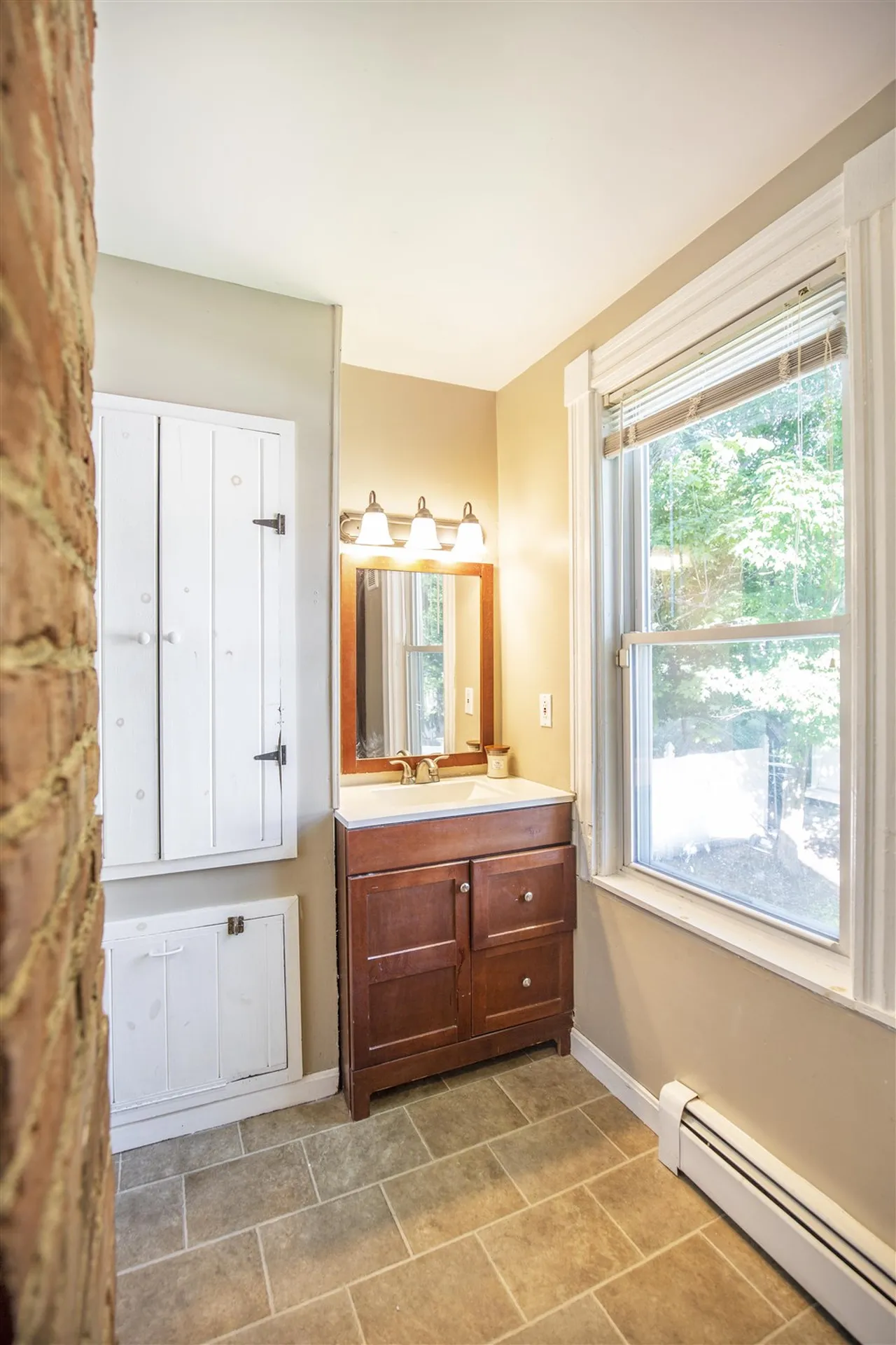 54 Hillside Avenue Derry NH 03038