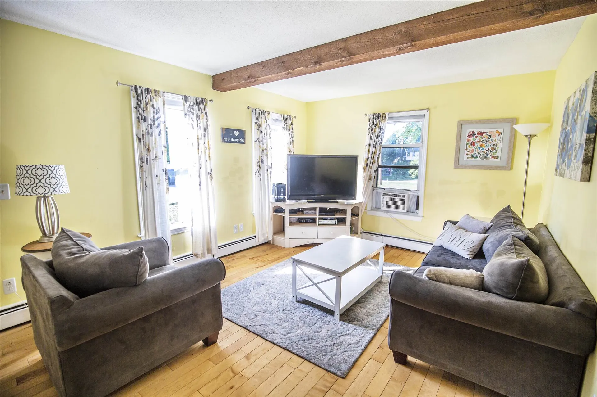 54 Hillside Avenue Derry NH 03038