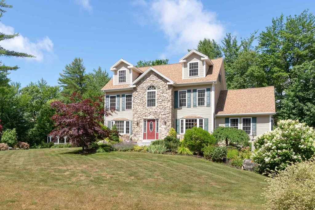 10 Arianna Drive Alton NH 03809
