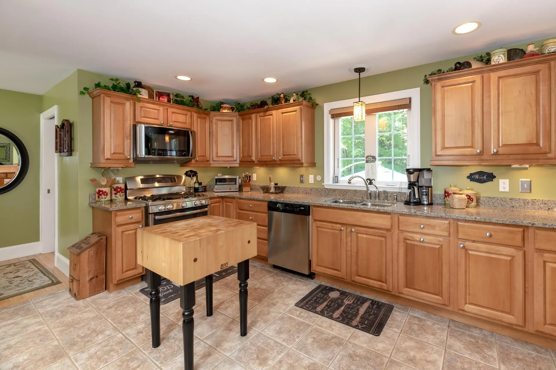 10 Arianna Drive Alton NH 03809
