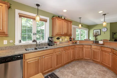 10 Arianna Drive Alton NH 03809