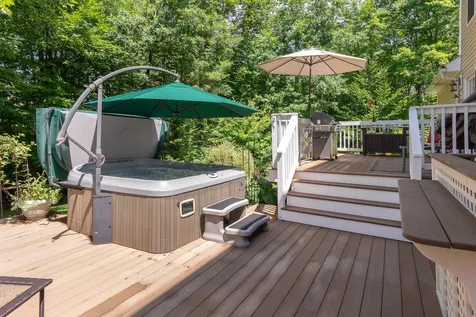 10 Arianna Drive Alton NH 03809