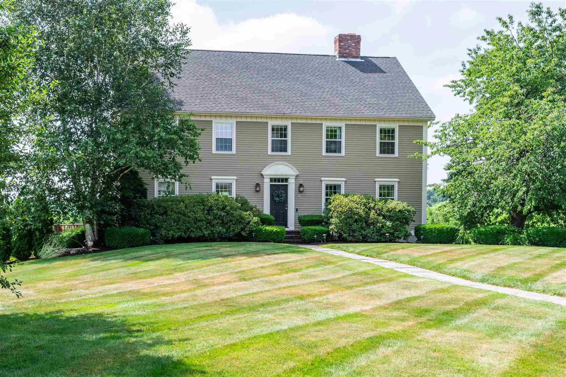 27 Broad Street Hollis NH 03049