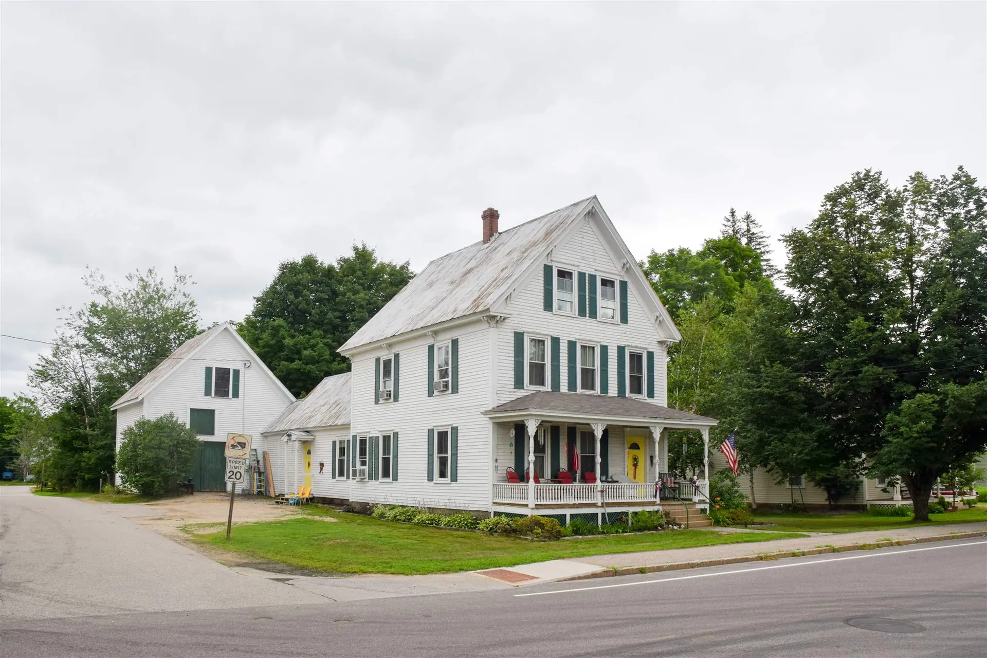 27 Pleasant Street Conway NH 03818