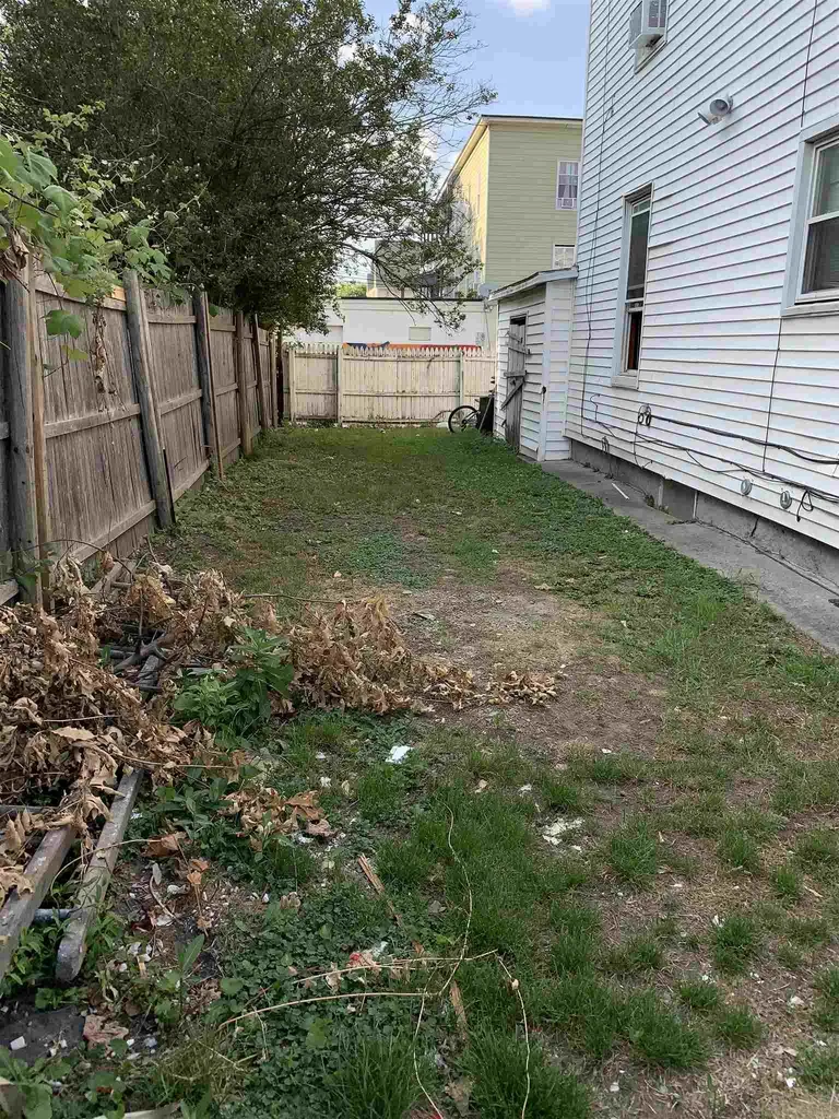 213 Auburn Street Manchester NH 03103