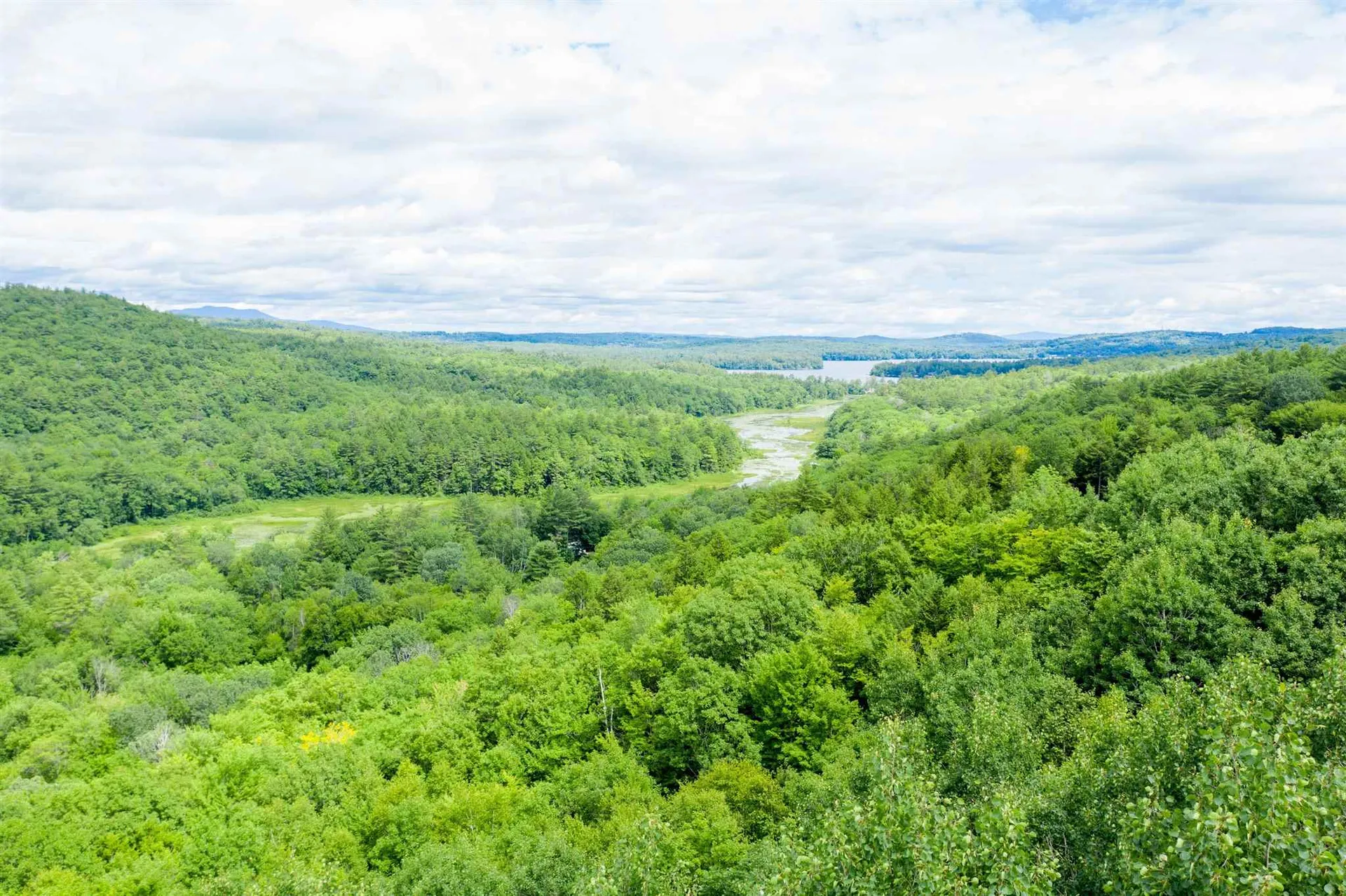 9 Mast Lane New Hampton NH 03256