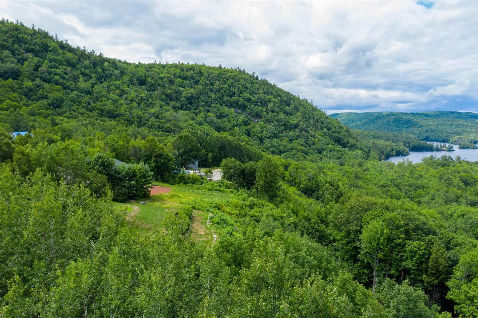 9 Mast Lane New Hampton NH 03256