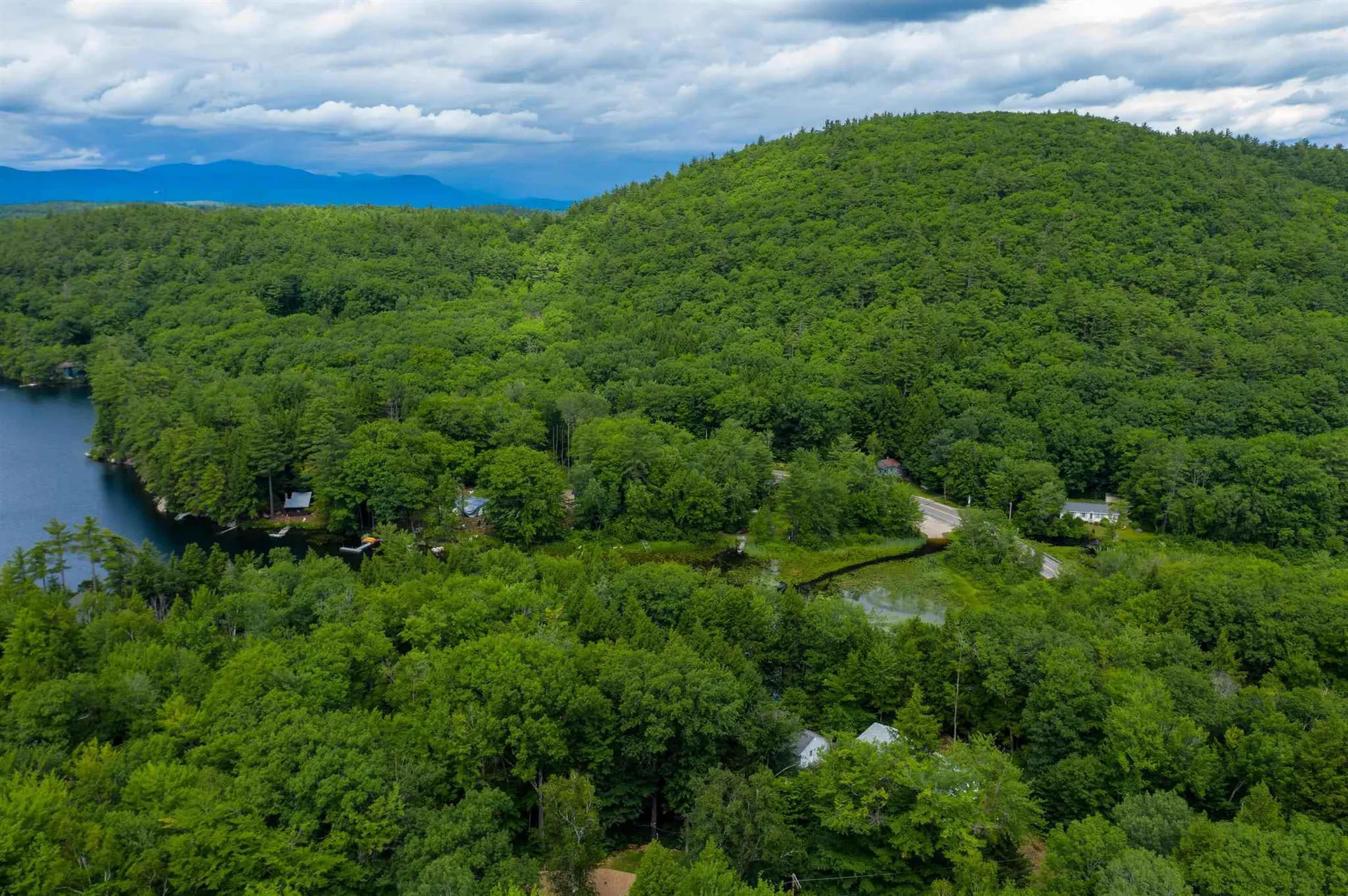 9 Mast Lane New Hampton NH 03256