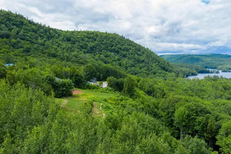 9 Mast Lane New Hampton NH 03256