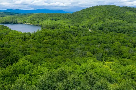 9 Mast Lane New Hampton NH 03256