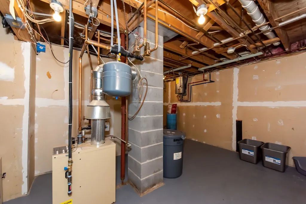 85 Lowell Street Rochester NH 03867