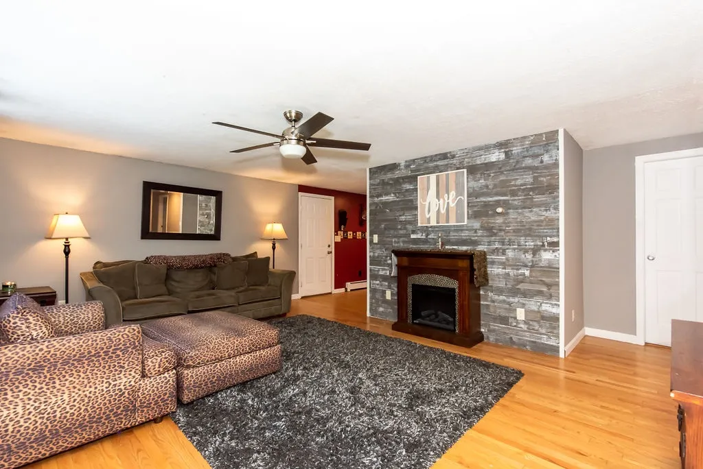 85 Lowell Street Rochester NH 03867