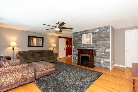 85 Lowell Street Rochester NH 03867