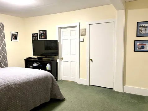 10 Clark Avenue Brattleboro VT 05301