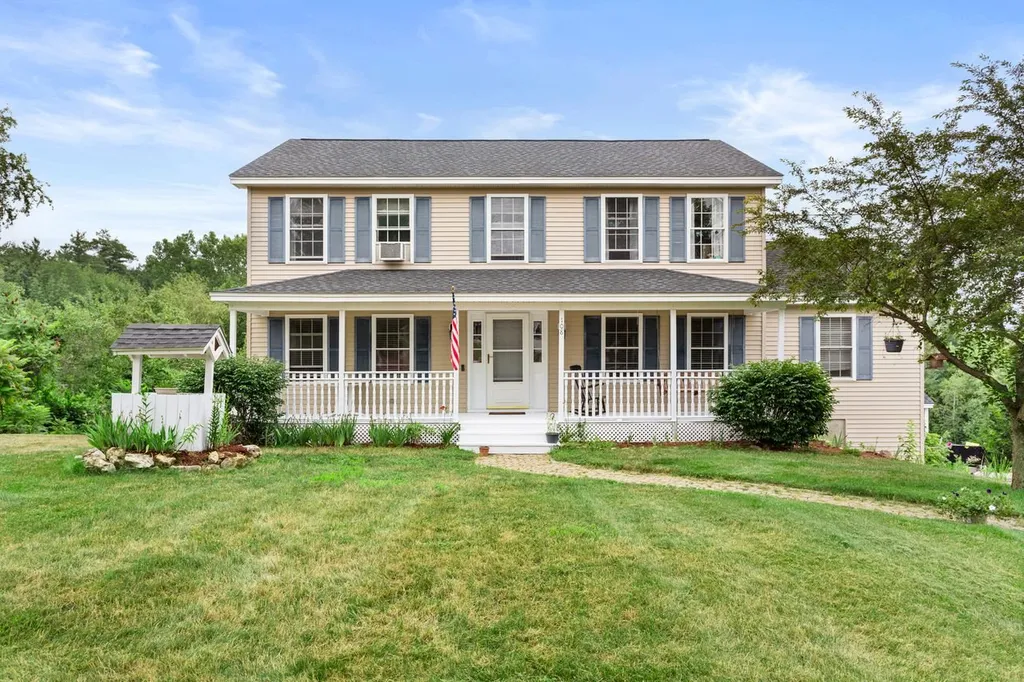 108 Van Buren Circle Goffstown NH 03045