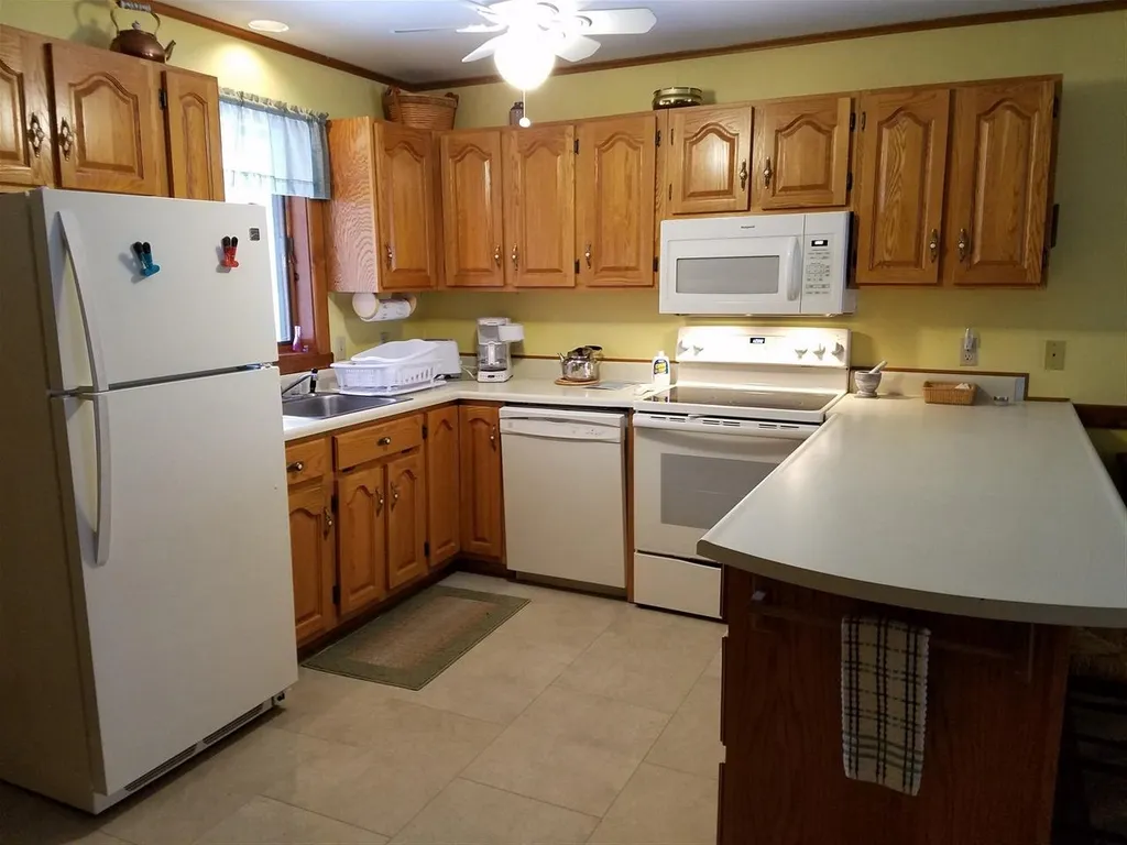 383 Holbrook Bay Commons Newport Town VT 05857