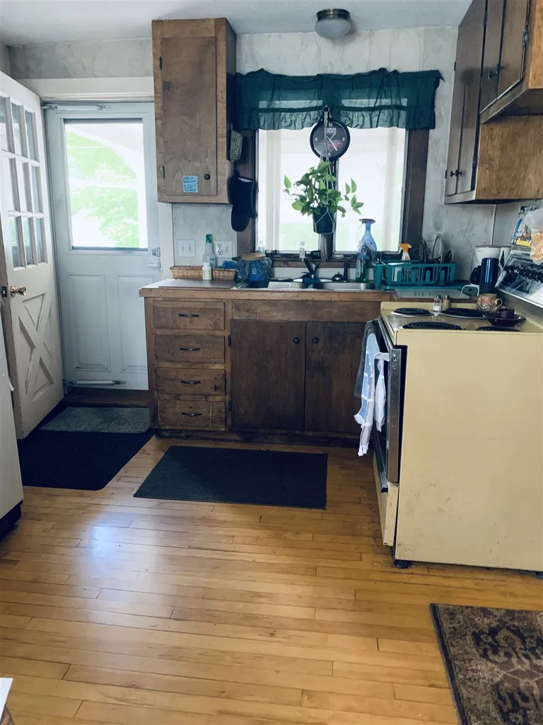 47 Sullivan Street Claremont NH 03743