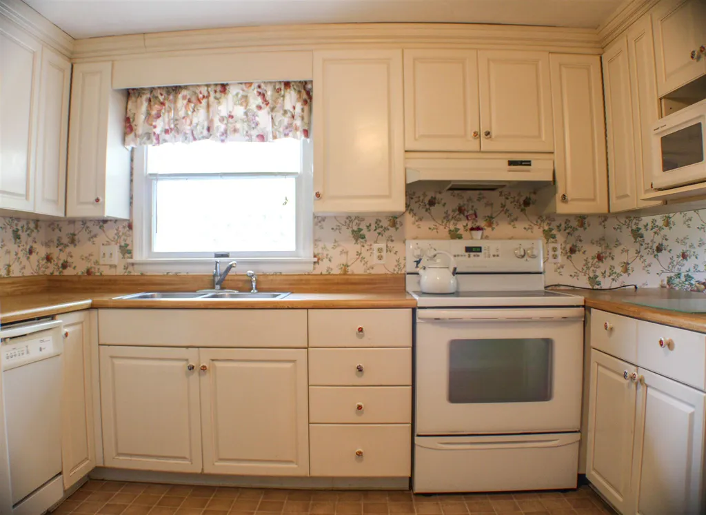 35 Nancy Drive Belmont NH 03220