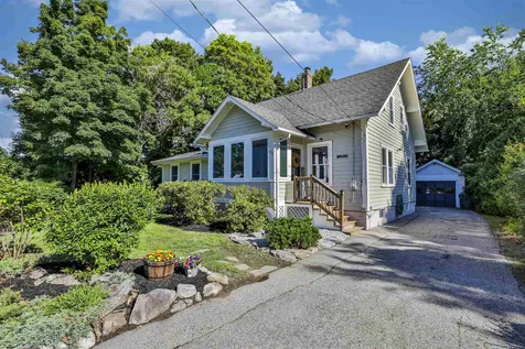 53 Riddle Place Manchester NH 03102